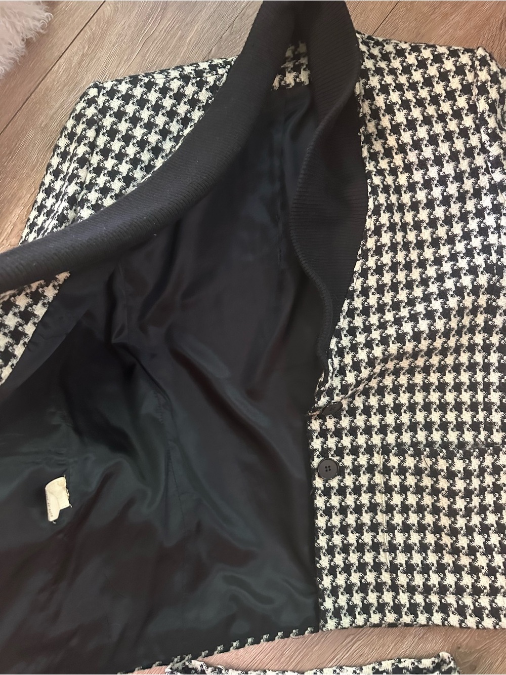 Vintage Houndstooth 2 piece skirt suit - - Picture 4 of 7
